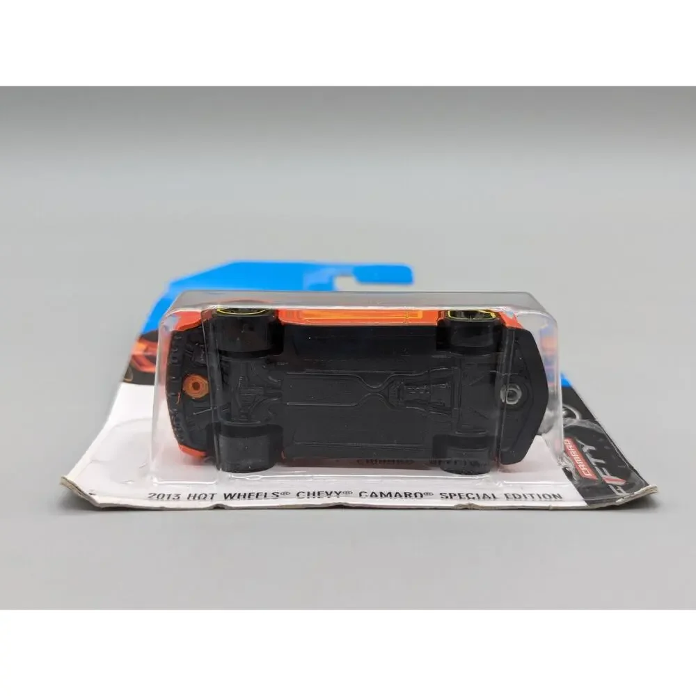 Hot Wheels 2017 '13 Chevy Camaro Special Edition Camaro Fifty 3/5 246/365
